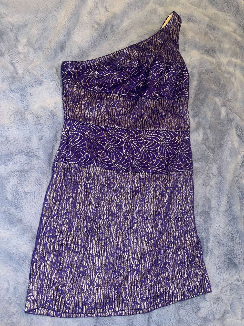bebe One-Shoulder Purple Patterned Dress